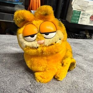 Vintage 1981 Plush Garfield